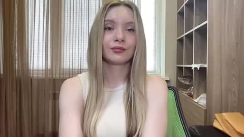Snapshot of polishangel222 chatting on 07/06/26, 03:03 polishangel222 online show from 07/06/26, 03:03
