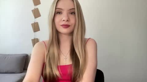 Snapshot of polishangel222 chatting on 07/17/26, 11:28 polishangel222 online show from 07/17/26, 11:28