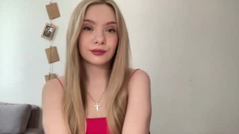 Snapshot of polishangel222 chatting on 07/19/26, 11:47 polishangel222 online show from 07/19/26, 11:47