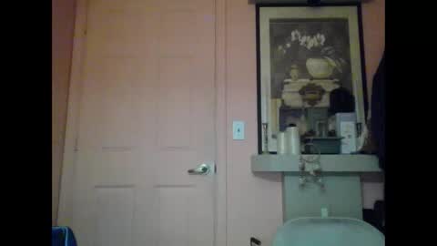 Snapshot of polishrifle3 chatting on 09/19/25, 08:38 jaws online show from 09/19/25, 08:38