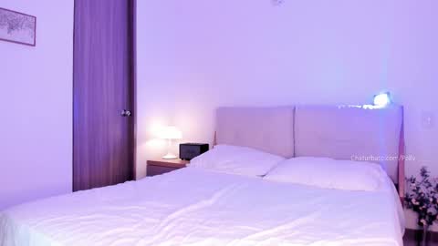 Polly online show from 11/01/25, 12:12