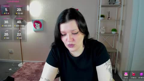 Polly online show from 09/25/25, 08:18