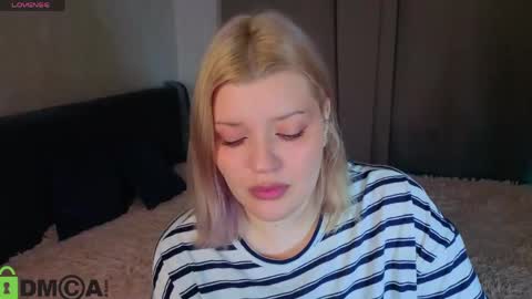 Polly online show from 05/03/26, 01:11