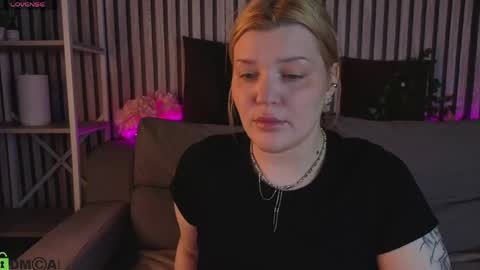 Polly online show from 05/10/26, 01:11