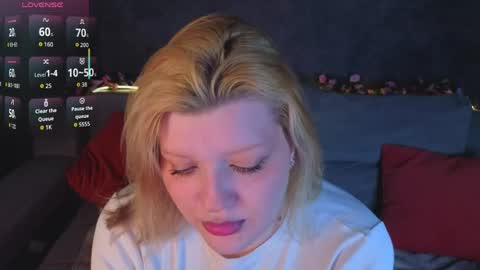 Polly online show from 05/18/26, 04:07