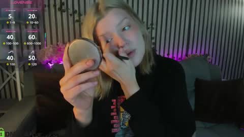 Polly online show from 05/29/26, 01:14