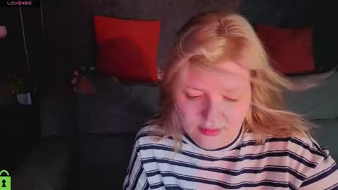 Polly online show from 07/07/26, 01:08