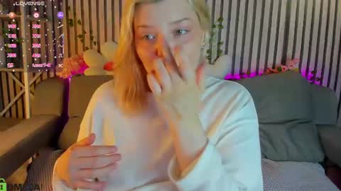 Polly online show from 07/29/26, 01:37