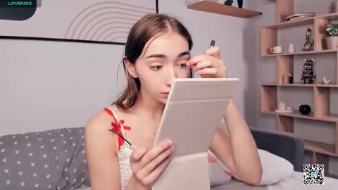 Polly online show from 09/20/25, 08:48