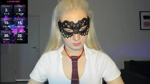 Snapshot of polly_skil chatting on 06/09/26, 06:30 polly_skil online show from 06/09/26, 06:30