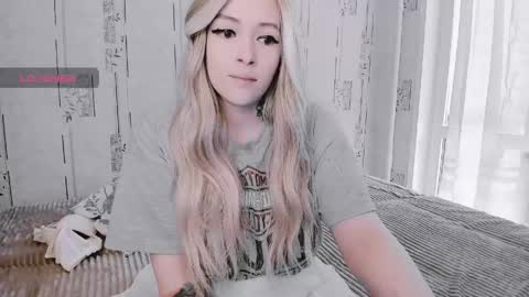 Polly online show from 06/08/26, 08:48