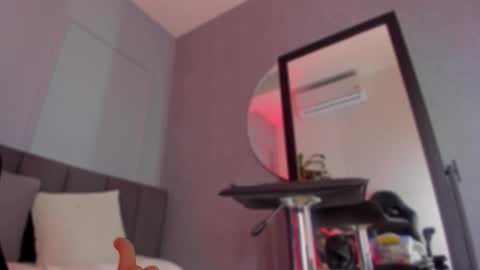 Snapshot of pollybabe_ chatting on 11/24/25, 10:37 POLLY online show from 11/24/25, 10:37