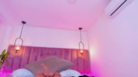 Snapshot of pollybabe_ chatting on 02/19/26, 10:11 POLLY online show from 02/19/26, 10:11