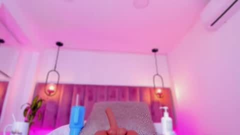 Snapshot of pollybabe_ chatting on 03/06/26, 11:17 POLLY online show from 03/06/26, 11:17