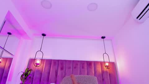 Snapshot of pollybabe_ chatting on 03/18/26, 11:02 POLLY online show from 03/18/26, 11:02