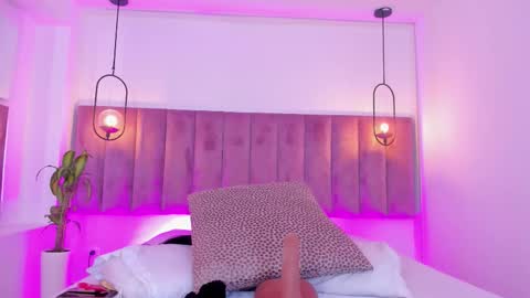 Snapshot of pollybabe_ chatting on 03/19/26, 10:41 POLLY online show from 03/19/26, 10:41