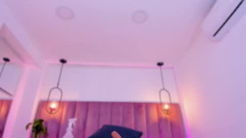Snapshot of pollybabe_ chatting on 04/21/26, 10:21 POLLY online show from 04/21/26, 10:21