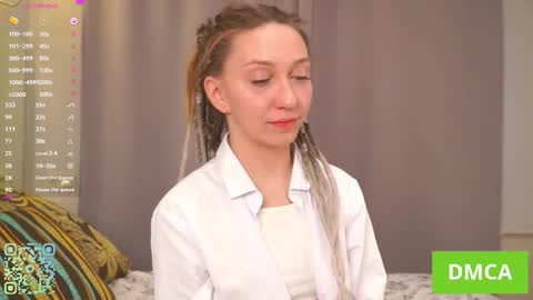 Snapshot of pollybun chatting on 10/17/25, 05:32 Anna online show from 10/17/25, 05:32