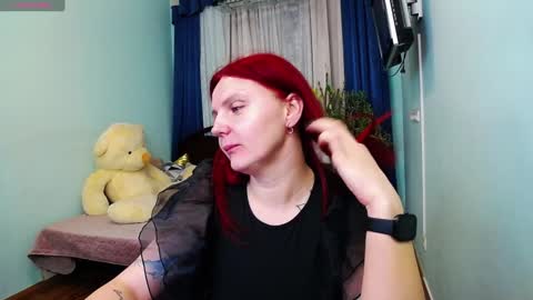 Snapshot of pollygreen chatting on 12/02/24, 09:02 Olivia online show from 12/02/24, 09:02