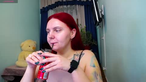 Snapshot of pollygreen chatting on 01/03/25, 07:16 Olivia online show from 01/03/25, 07:16