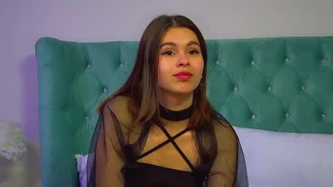 Polly online show from 09/22/25, 06:32