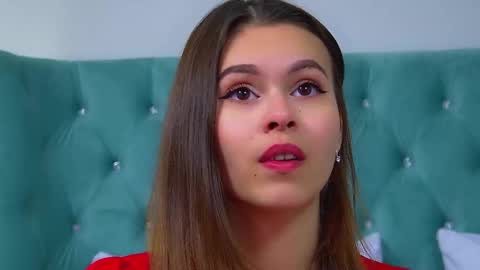 Polly online show from 09/27/25, 06:46