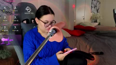 pollyshmidt online show from 12/23/24, 03:29