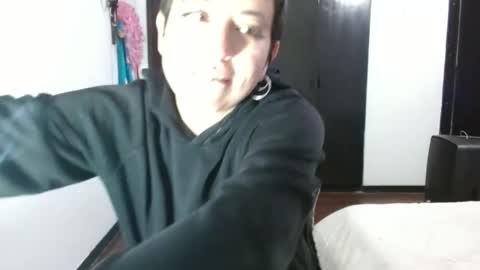 Poly online show from 02/04/25, 04:05