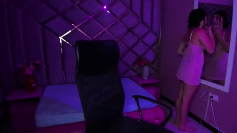 Snapshot of poly_sasha_ chatting on 10/27/25, 02:48 poly sasha online show from 10/27/25, 02:48