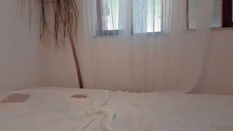 Snapshot of polynessia chatting on 09/19/25, 09:54 Polina online show from 09/19/25, 09:54