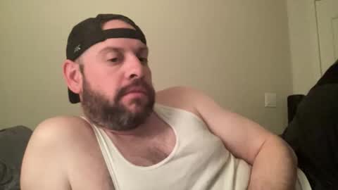 Snapshot of poneloc01 chatting on 11/10/25, 08:35 poneloc01 online show from 11/10/25, 08:35