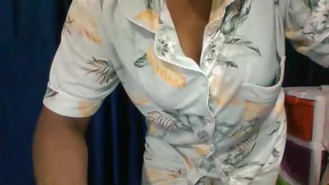 Snapshot of poojalady chatting on 09/13/25, 06:08 poojalady online show from 09/13/25, 06:08