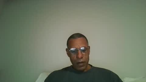 Snapshot of poolguy2496 chatting on 12/15/25, 03:11 poolguy2496 online show from 12/15/25, 03:11