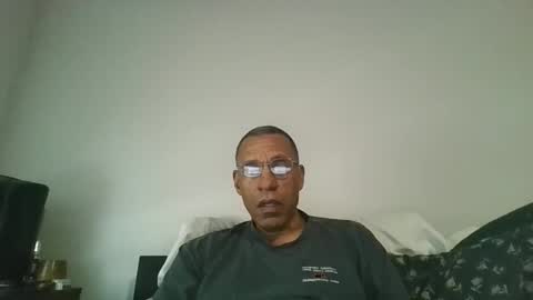 Snapshot of poolguy2496 chatting on 12/15/25, 05:39 poolguy2496 online show from 12/15/25, 05:39