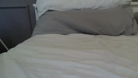 Snapshot of poomplex002 chatting on 09/14/25, 04:17 TheMan002 online show from 09/14/25, 04:17