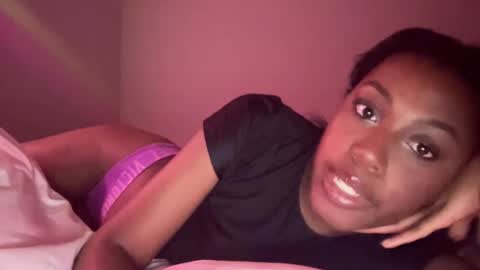 Snapshot of popasprincess chatting on 09/16/25, 01:17 princess online show from 09/16/25, 01:17