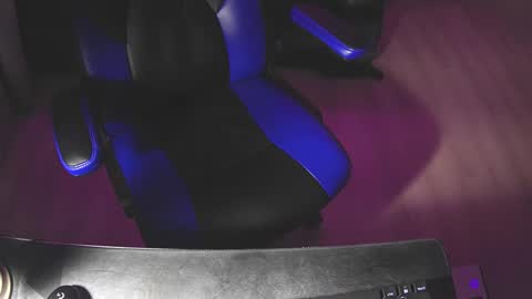 Snapshot of popit124 chatting on 02/17/25, 05:04 cumguy125 online show from 02/17/25, 05:04