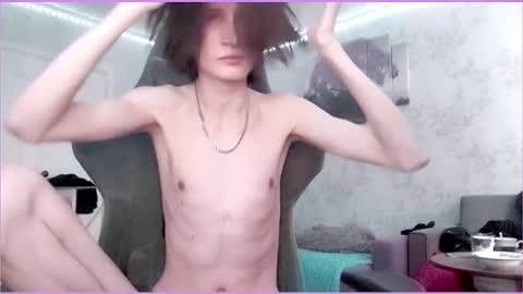 Snapshot of popoul_couple chatting on 01/18/26, 05:33 popoul_couple online show from 01/18/26, 05:33
