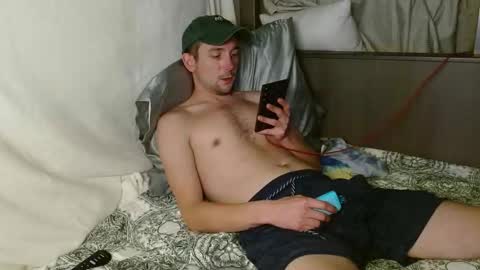 Snapshot of poppunk4life chatting on 02/19/25, 05:38 Kyle online show from 02/19/25, 05:38