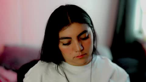 Poppy Kensington online show from 05/17/26, 08:27