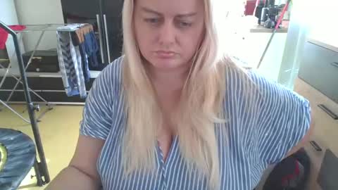 Snapshot of pornbusty chatting on 02/10/25, 09:47 MelissOfficial online show from 02/10/25, 09:47