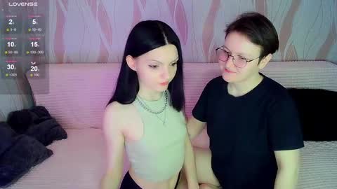Snapshot of pornostendup chatting on 02/24/25, 02:04 Ana and Tati online show from 02/24/25, 02:04