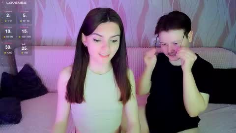 Snapshot of pornostendup chatting on 09/23/25, 10:24 Ana and Tati online show from 09/23/25, 10:24