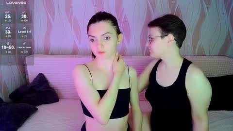 Snapshot of pornostendup chatting on 09/28/25, 07:30 Ana and Tati online show from 09/28/25, 07:30