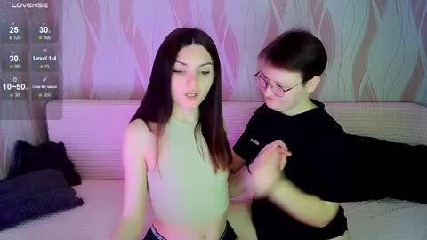 Snapshot of pornostendup chatting on 09/30/25, 09:31 Ana and Tati online show from 09/30/25, 09:31