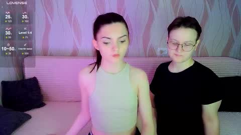 Snapshot of pornostendup chatting on 10/10/25, 11:04 Ana and Tati online show from 10/10/25, 11:04