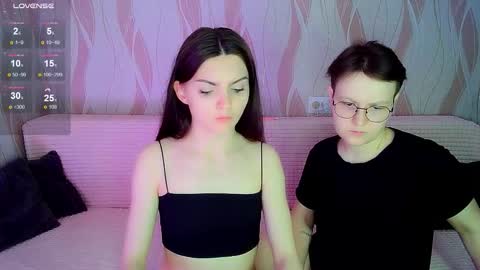 Snapshot of pornostendup chatting on 10/15/25, 07:03 Ana and Tati online show from 10/15/25, 07:03