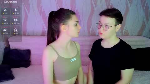 Snapshot of pornostendup chatting on 10/16/25, 09:49 Ana and Tati online show from 10/16/25, 09:49