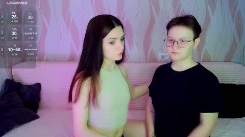 Snapshot of pornostendup chatting on 10/26/25, 07:53 Ana and Tati online show from 10/26/25, 07:53