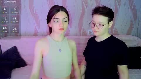 Snapshot of pornostendup chatting on 10/30/25, 08:31 Ana and Tati online show from 10/30/25, 08:31